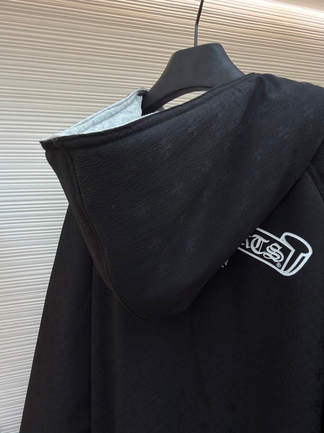 Horseshoe Hooded Down Jacket