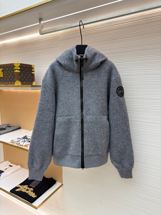 Disc Badge Down Jacket