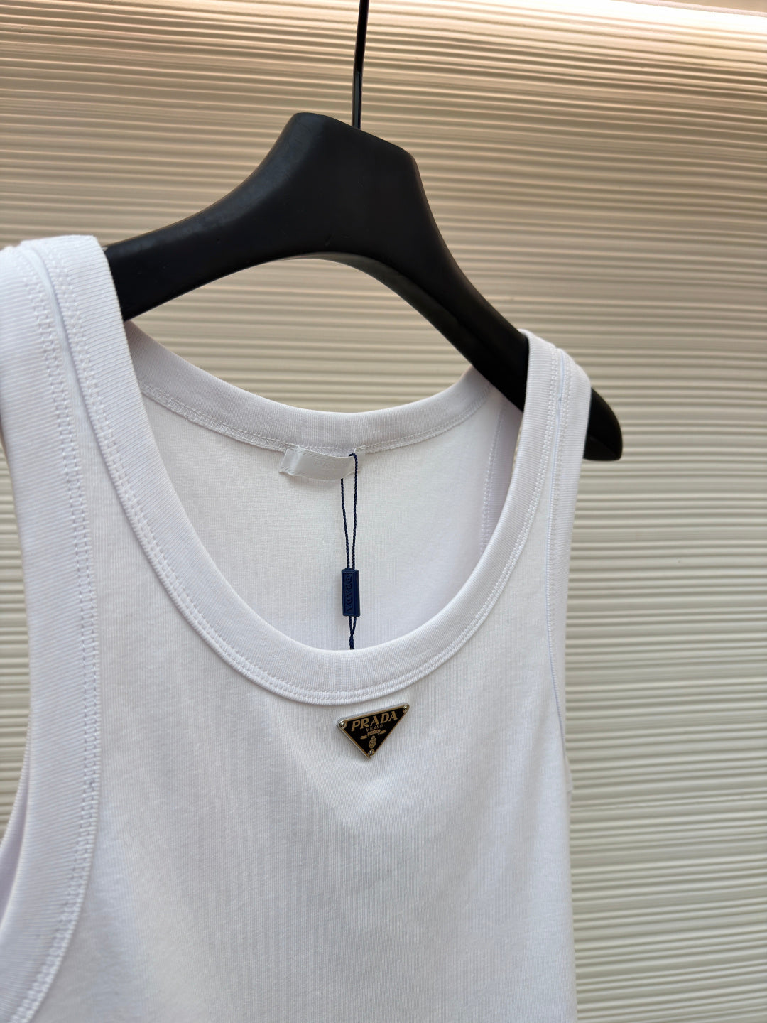 Triangle Logo Gilet