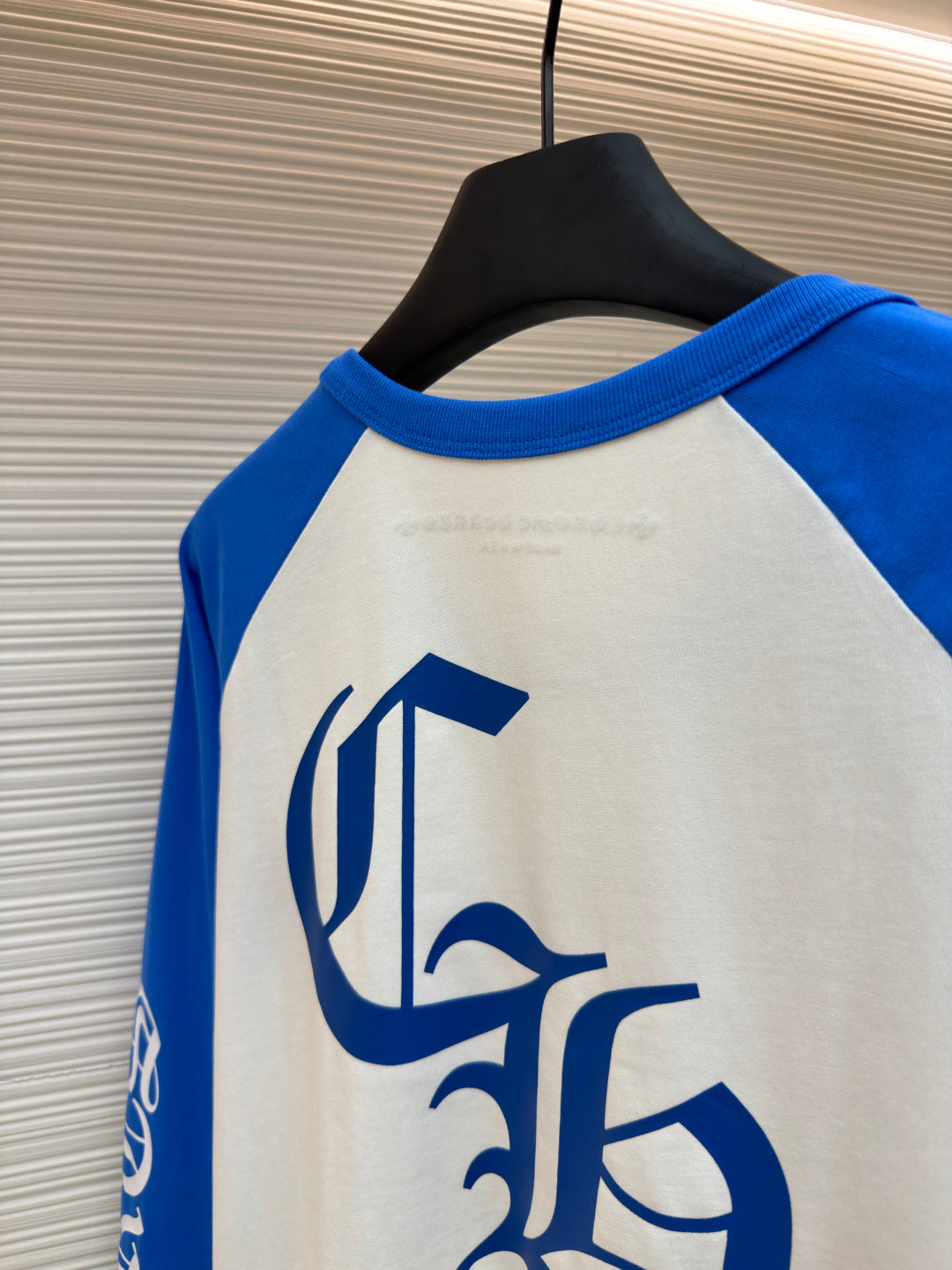Horseshoe Longsleeve T-Shirt
