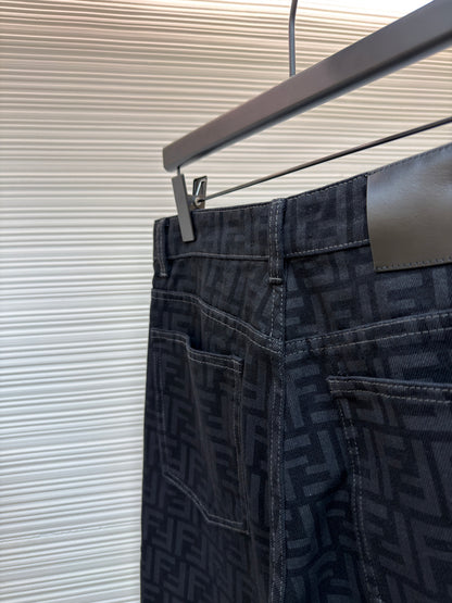 Graphic Jeans