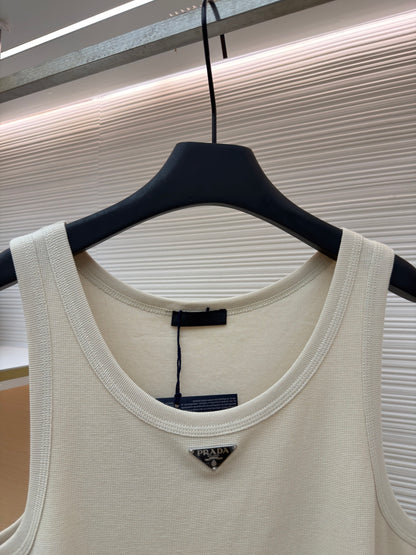 Triangle Logo Gilet