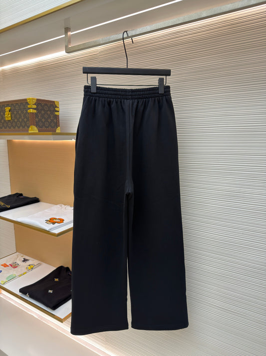 Trackpants