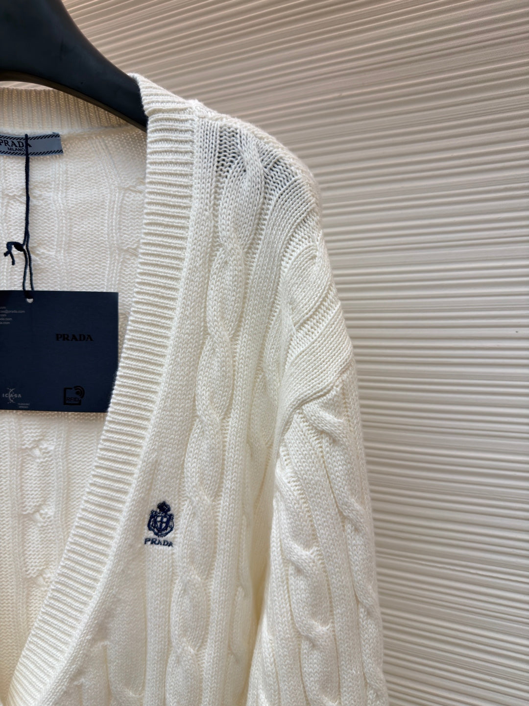 Embroidered Knit Cardigan