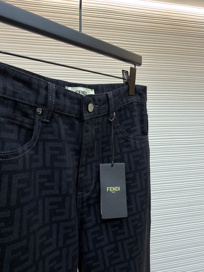 Graphic Jeans