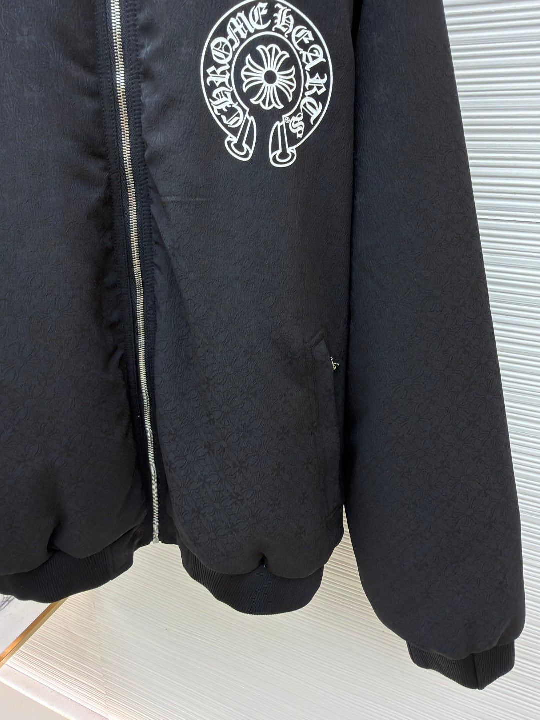 Horseshoe Hooded Down Jacket