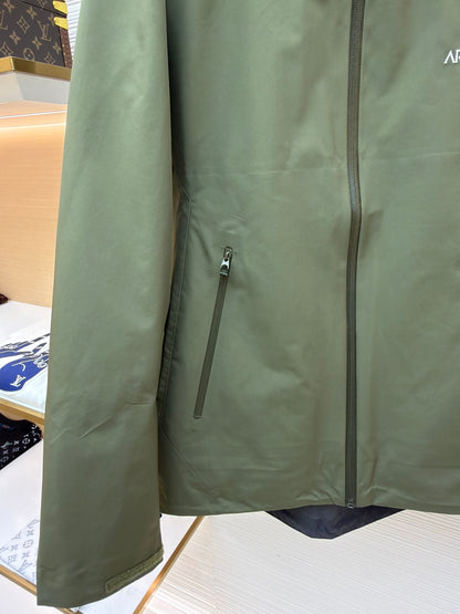 Beta LT Windbreaker Jacket