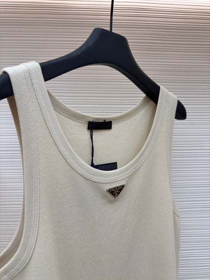 Triangle Logo Gilet