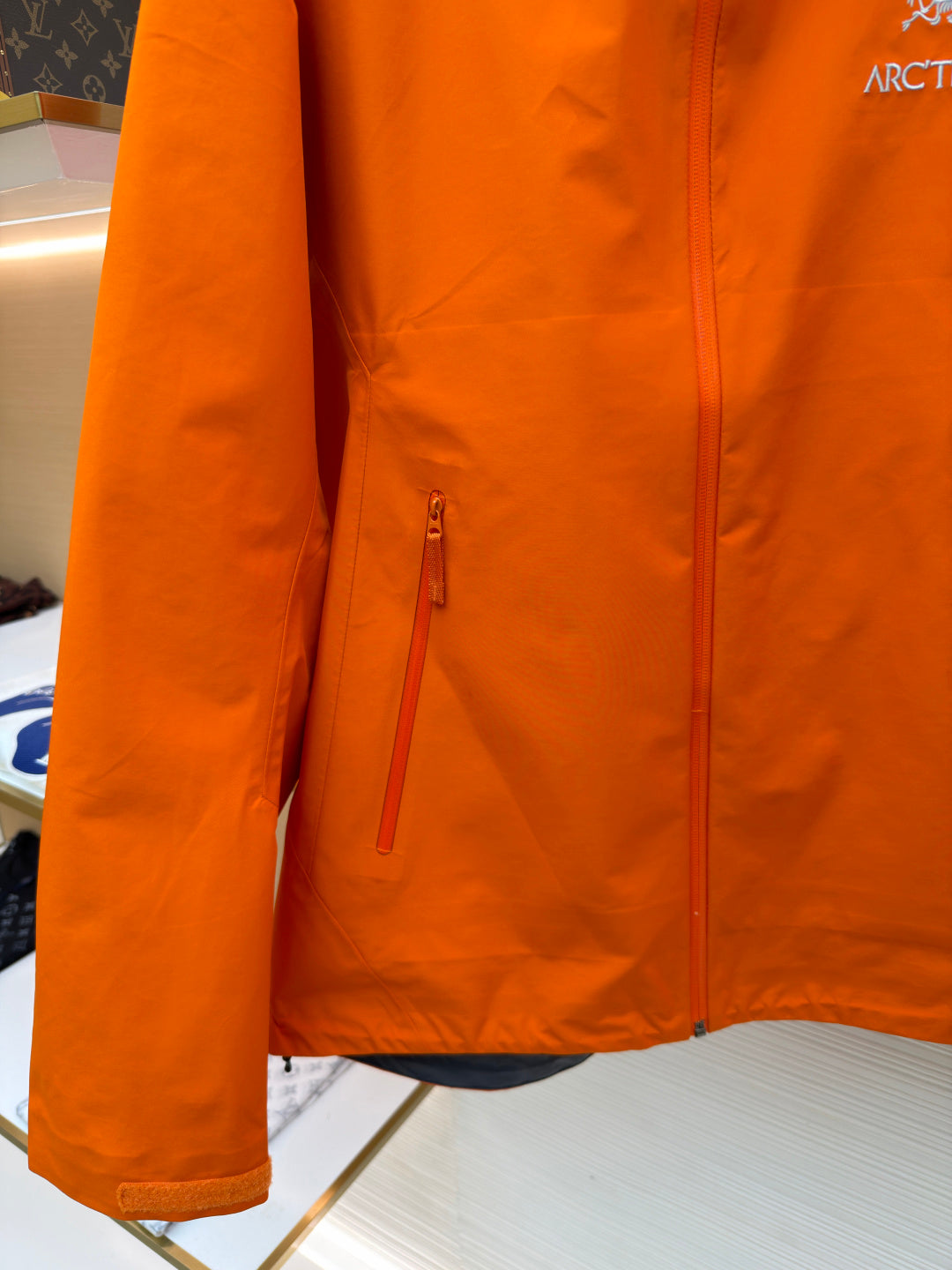 Beta LT Windbreaker Jacket