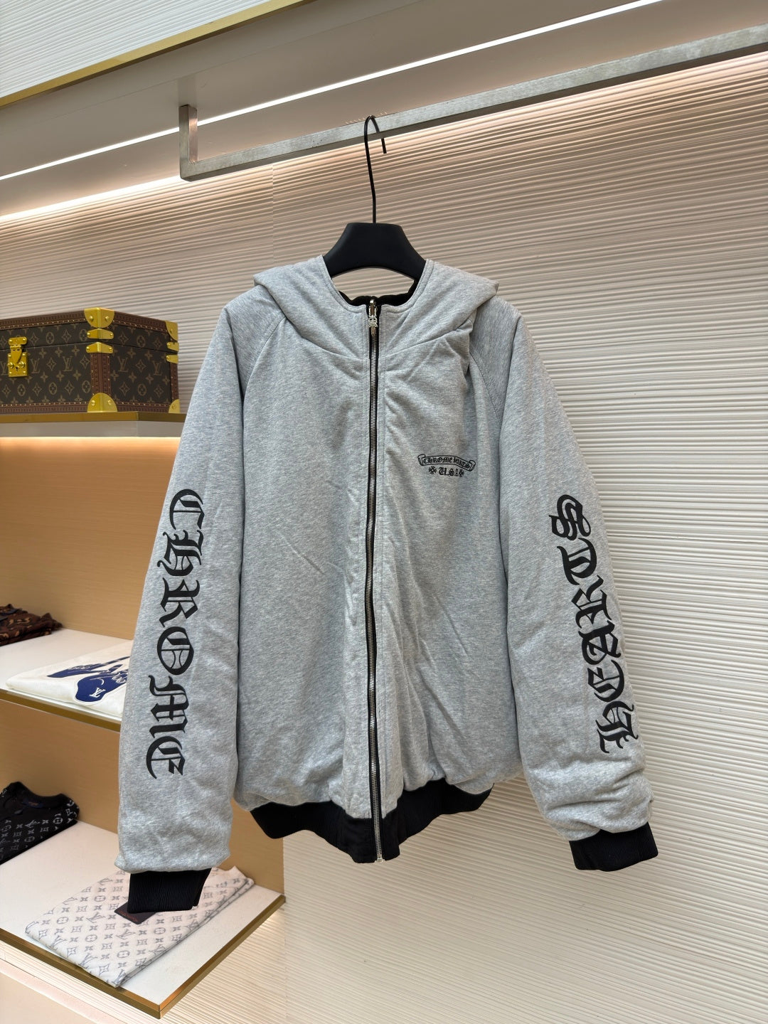 Horseshoe Hooded Down Jacket
