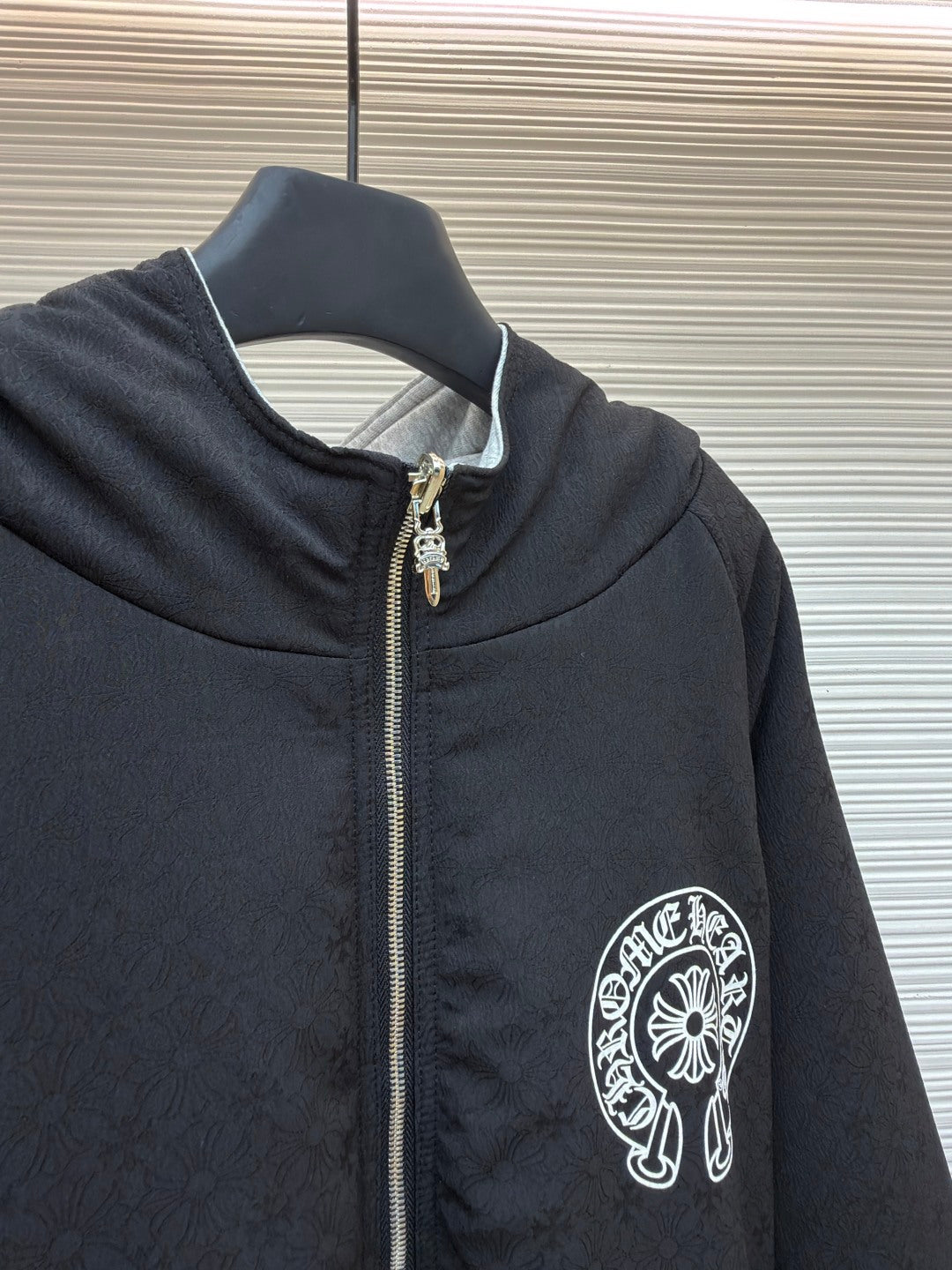 Horseshoe Hooded Down Jacket
