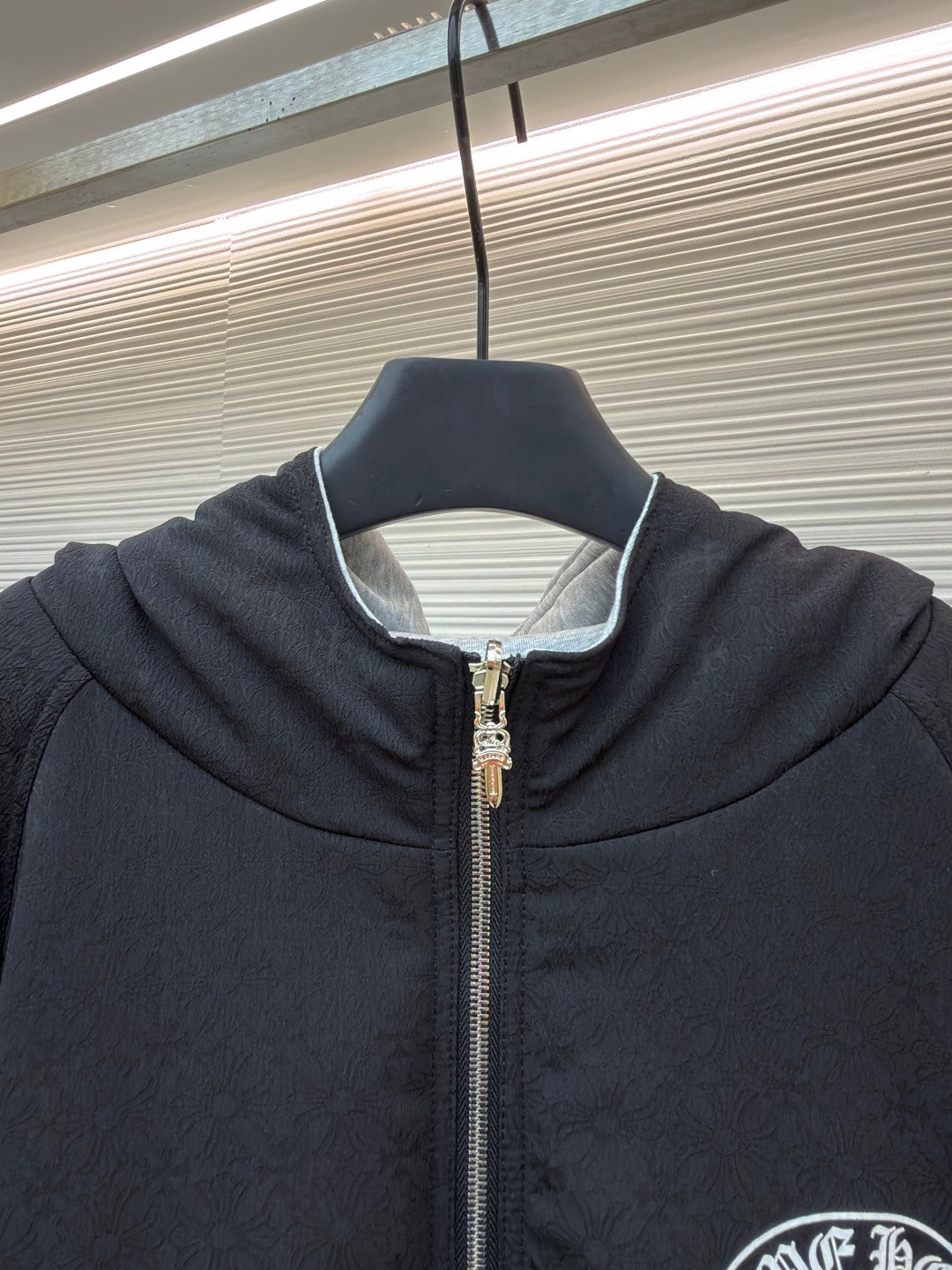 Horseshoe Hooded Down Jacket