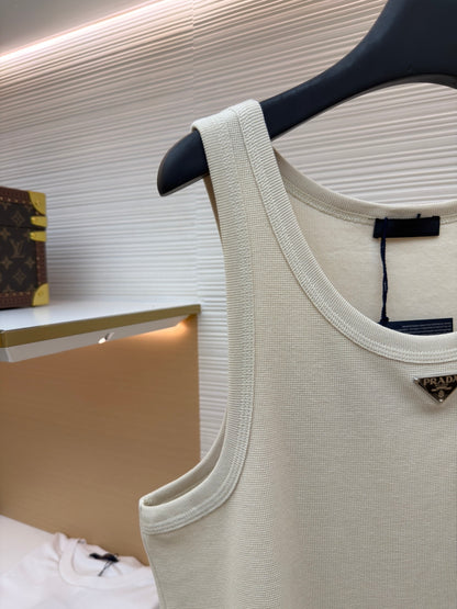 Triangle Logo Gilet