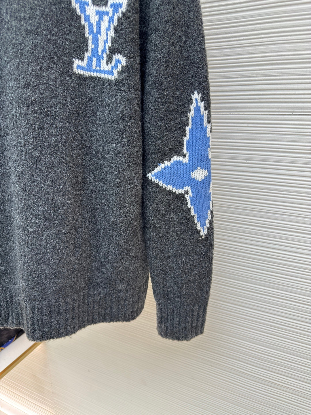 Flower Motif Crewneck Sweater
